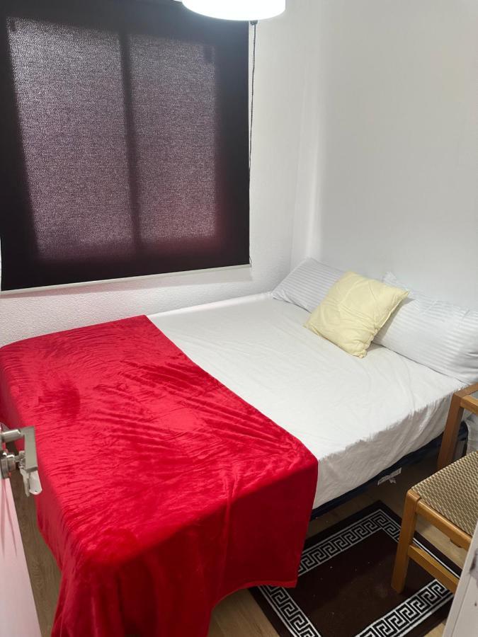 El Gengo Hostel Мадрид Екстер'єр фото